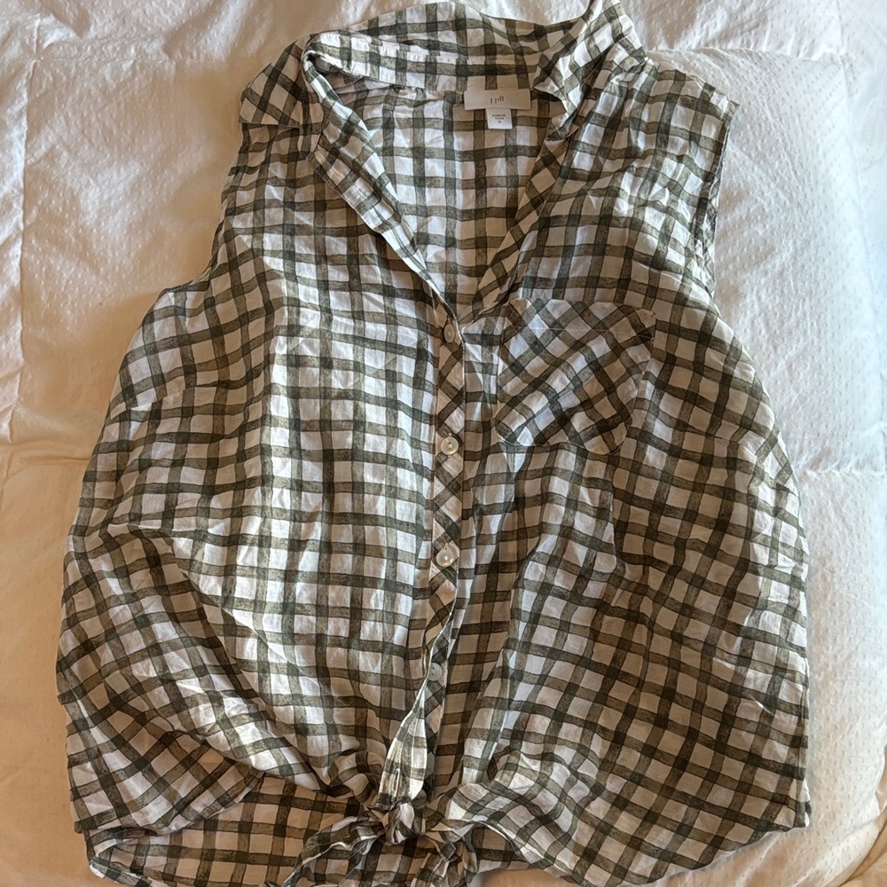 🌵3/$15 🌵 J. Jill Green and White Plaid Sleeveless Button-Down Shirt